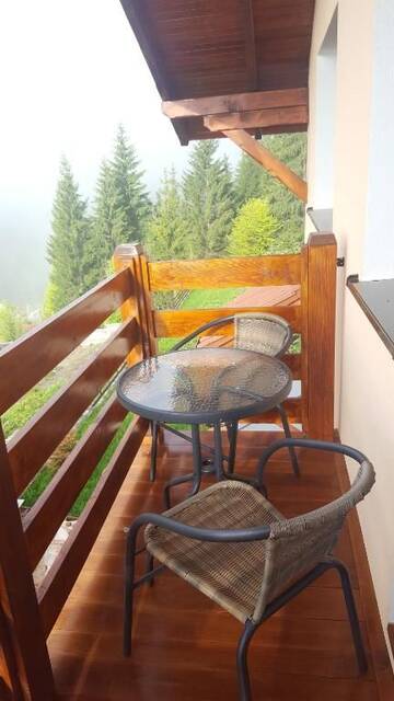 Фото номера Двухместный номер Делюкс с 1 кроватью и балконом Гостевой дом Villa Montana Borsec г. Борсек 10